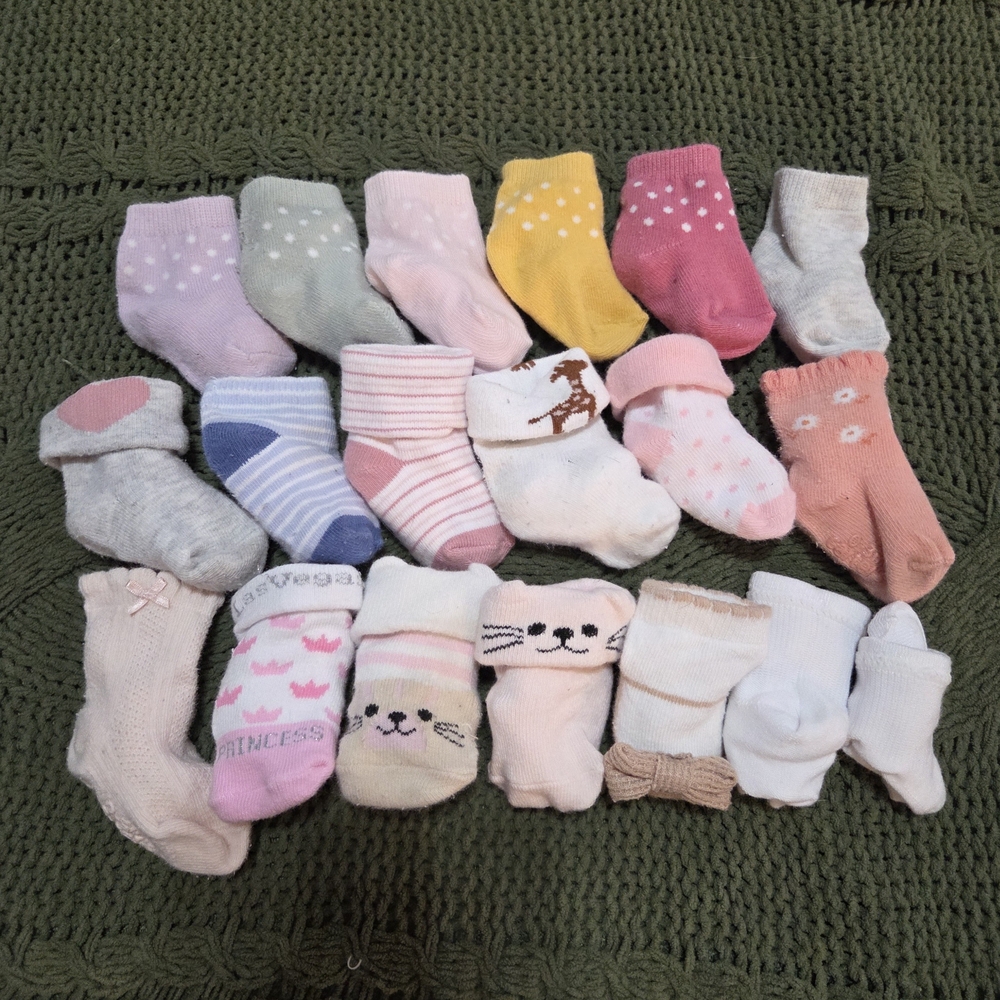 Infant Socks Baby Girl Cute Print Dots And Stripes Mixed Lot Of 19 Pairs